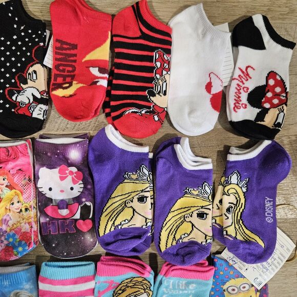 Girl Socks *SAMPLES* 21 Pairs Size 6-8 years Disney Frozen Monster High Minnie - Picture 3 of 6